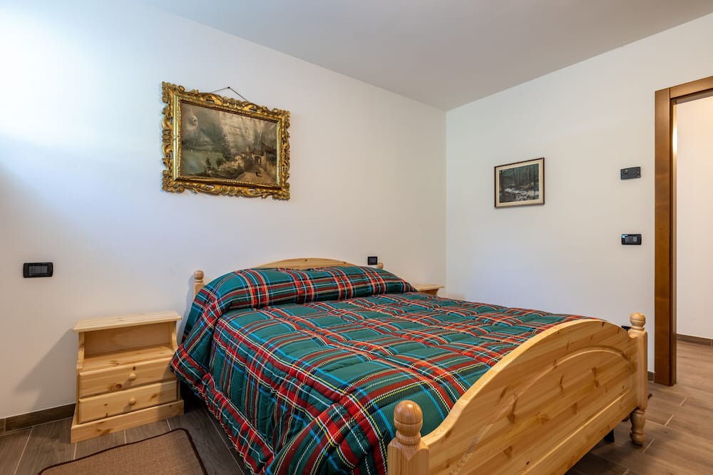 Photo of Bedroom in Tione di Trento