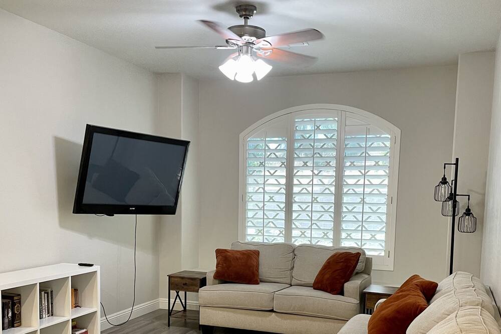Photo of Bedroom in Crismon Heights