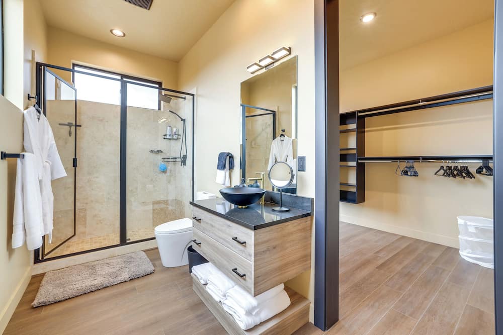 Photo of Bathroom in Big Water