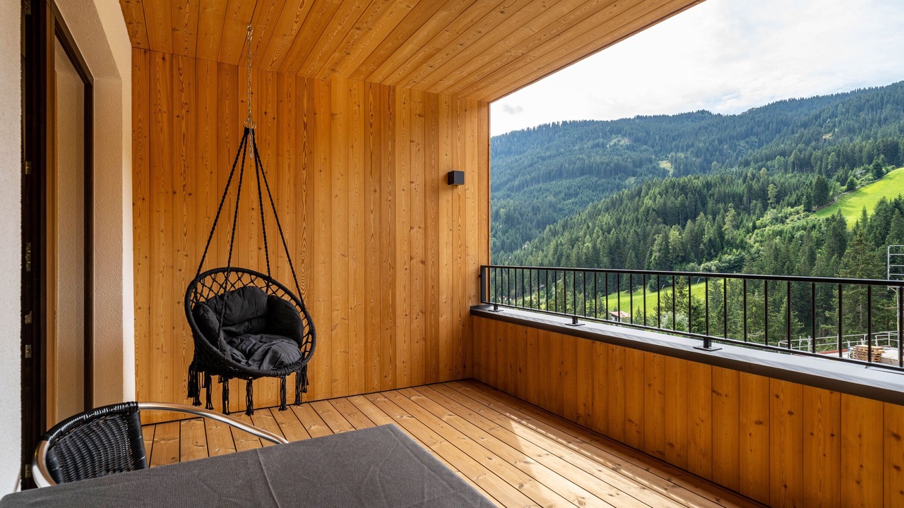 Photo of Outdoor in Racines