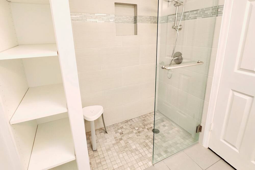 Photo of Bathroom in Paradise Valley