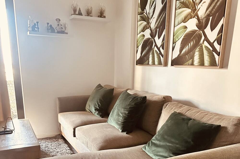 Photo of Livingroom in Hillhead