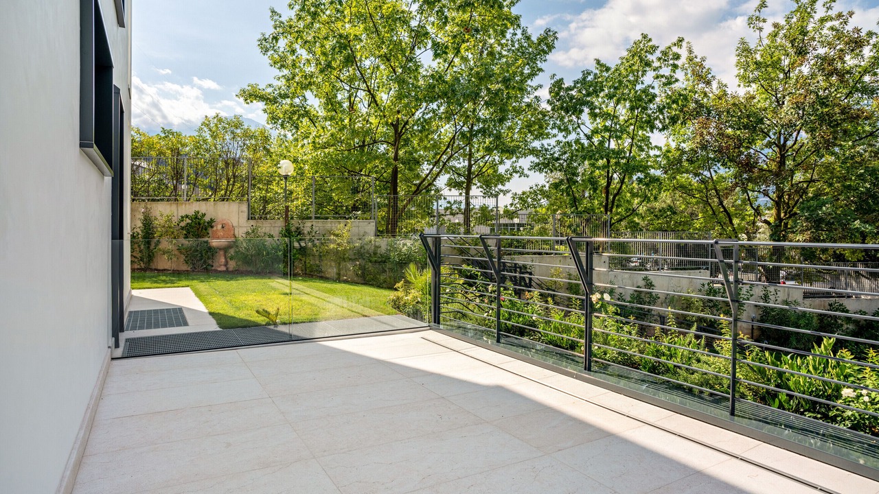 Photo of Outdoor in Ravina