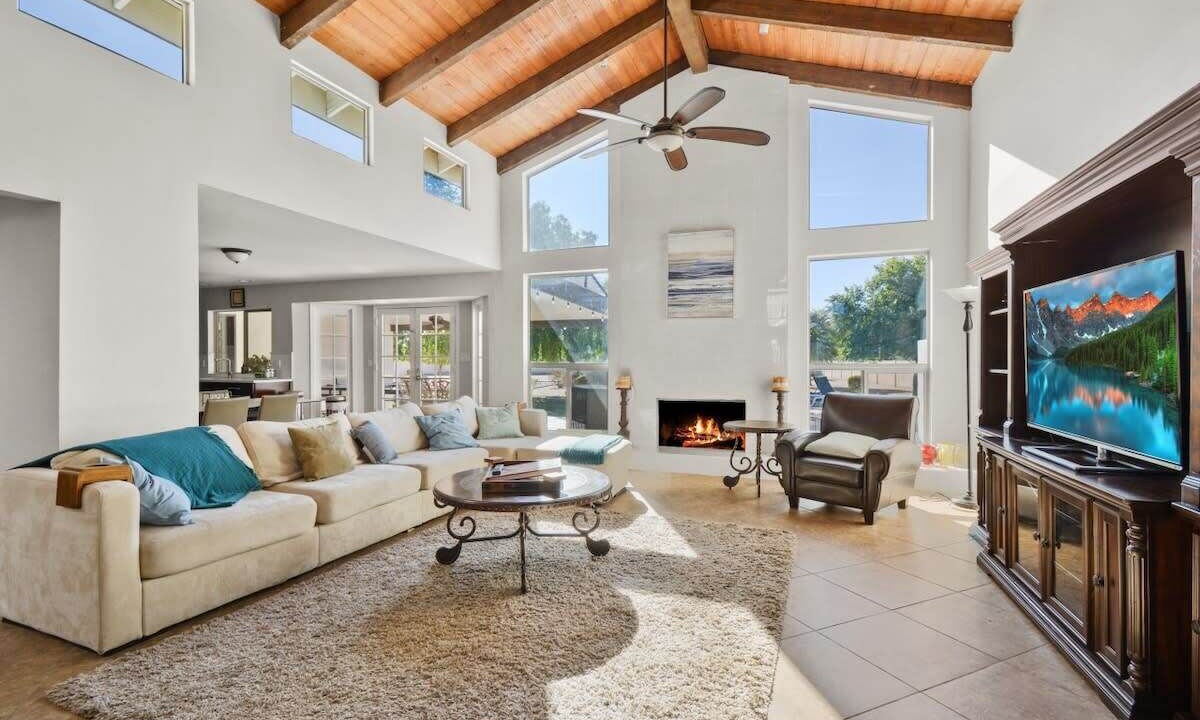 Photo of Livingroom in McDowell Ranchos