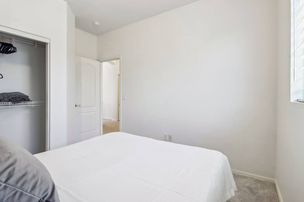 Photo of Bedroom in Foothills Club West