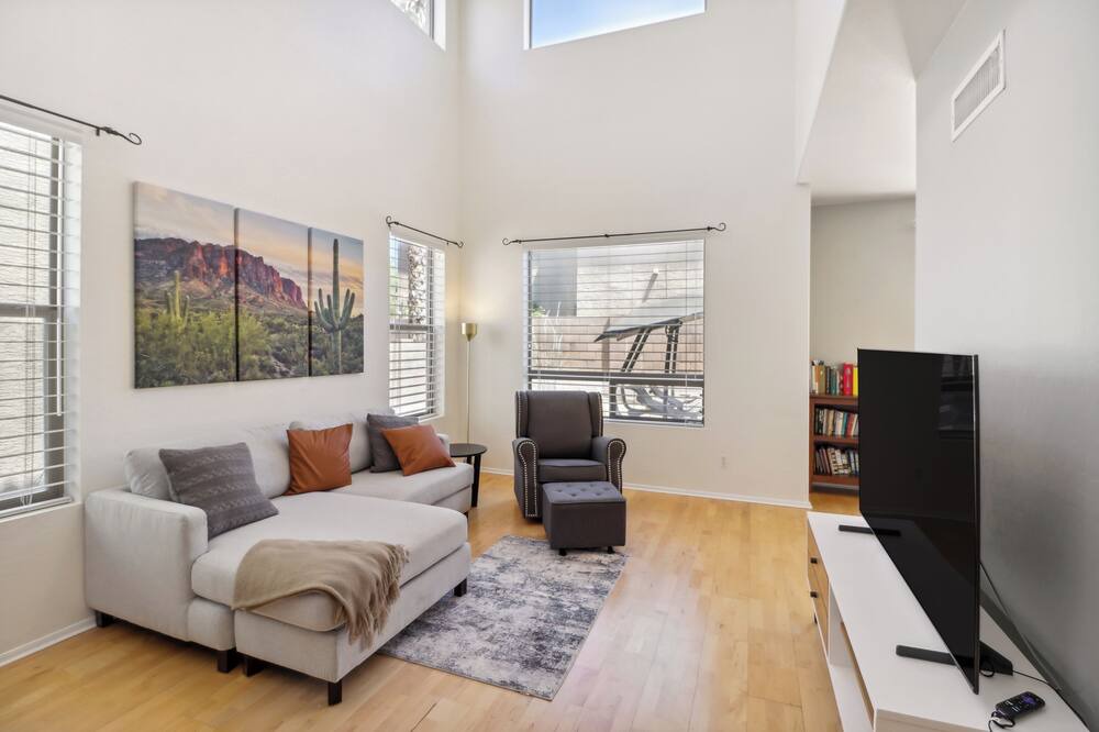 Photo of Bedroom in Foothills Club West