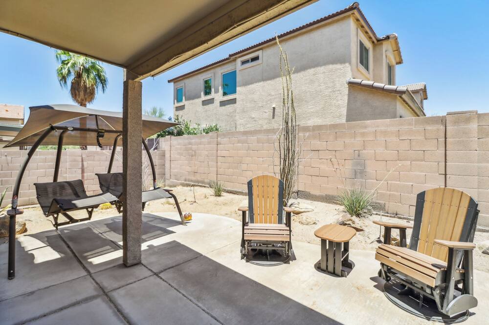 Photo of Patio Balcony in Foothills Club West