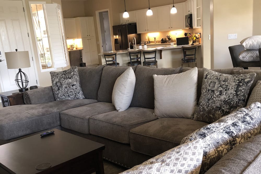 Photo of Livingroom in Peoria