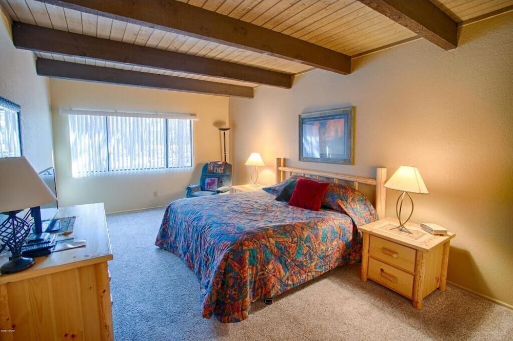 Photo of Bedroom in Pinetop