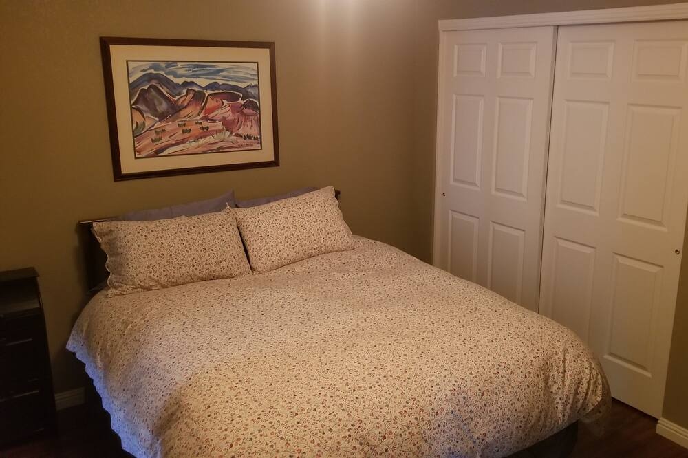 Photo of Bedroom in Fountain of the Sun