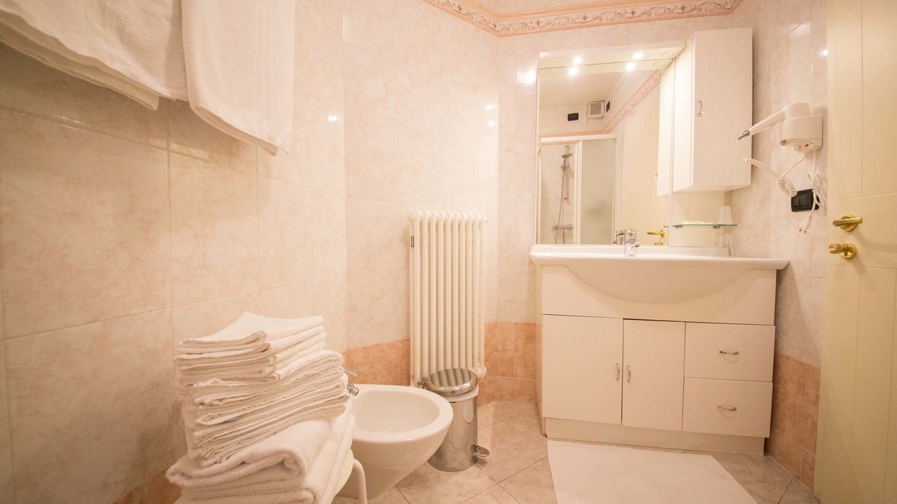Photo of Bathroom in Canzolino