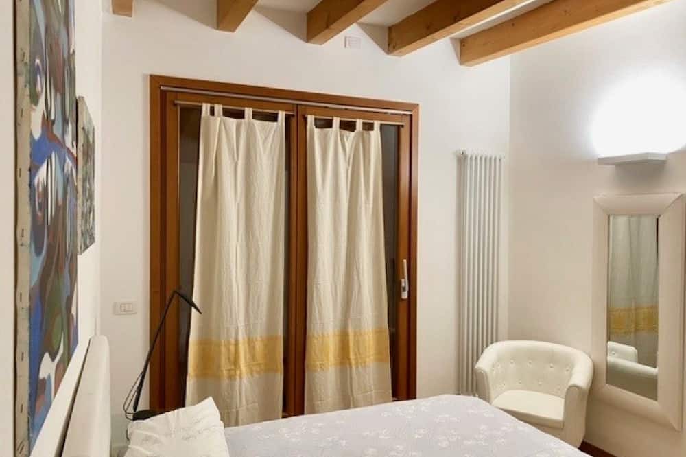 Photo of Bedroom in Bolognano-Vignole