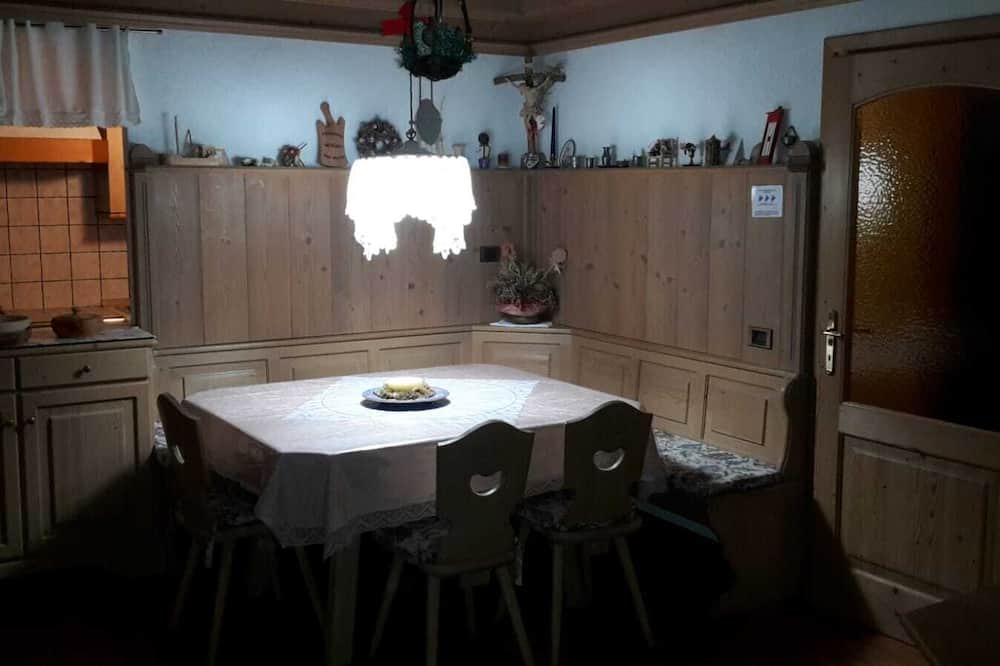 Photo of Kitchen in Mezzano