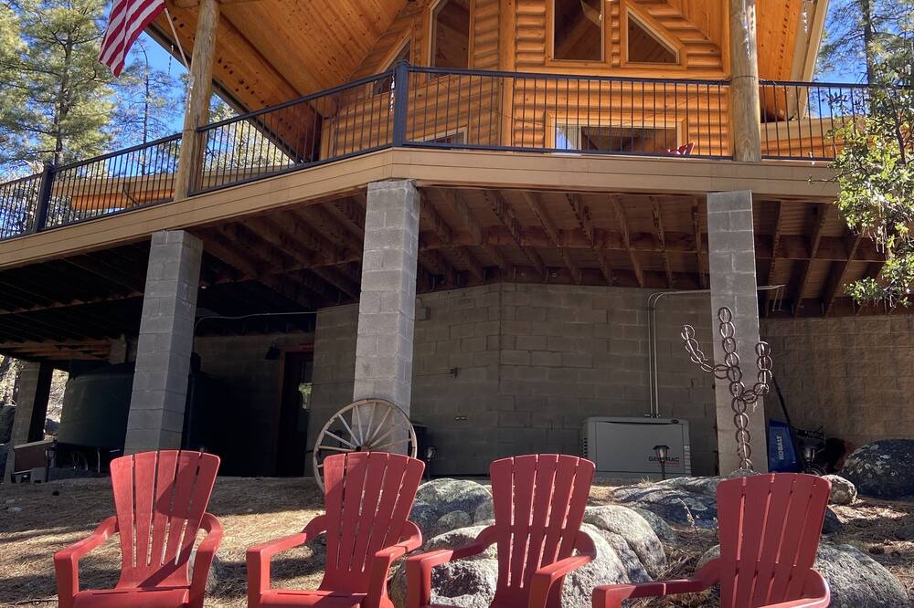 Photo of Outdoor in Highland Pines