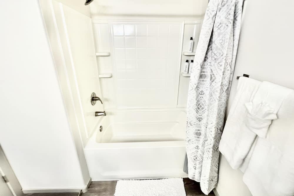 Photo of Bathroom in Arrowhead Ranch