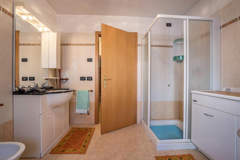 Photo of Bathroom in Fiave