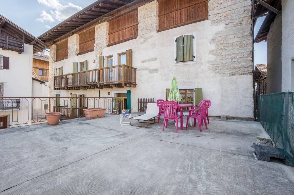 Photo of Patio Balcony in Fiave