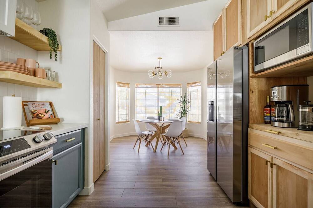 Photo of Bedroom in Paradise Valley Village
