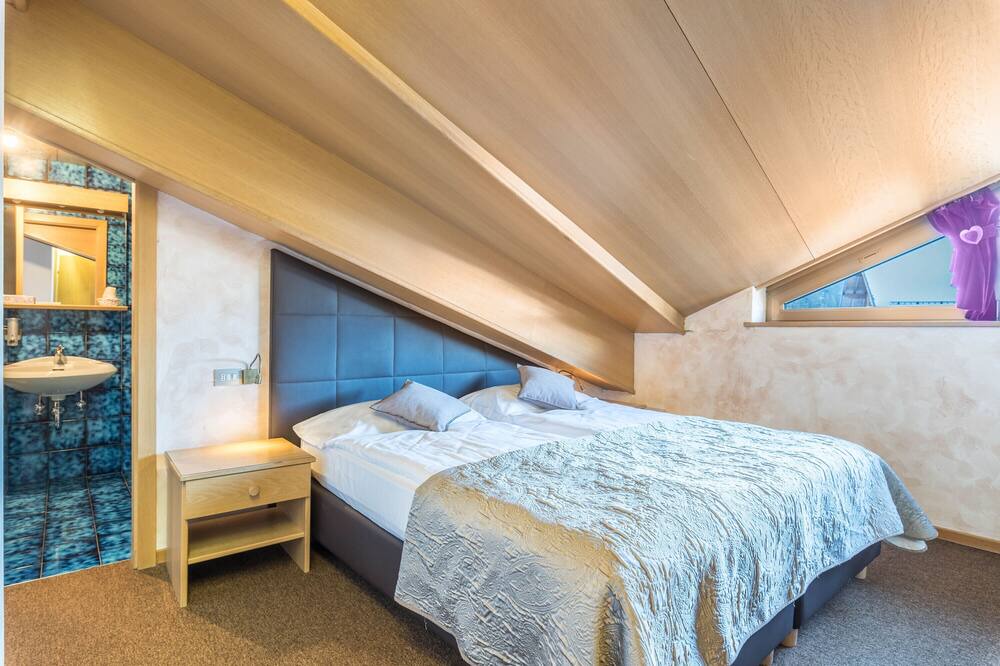 Photo of Bedroom in San Giovanni di Fassa