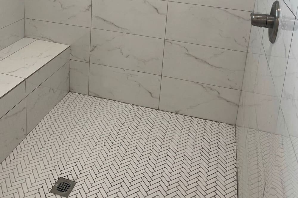 Photo of Bathroom in Greenehaven