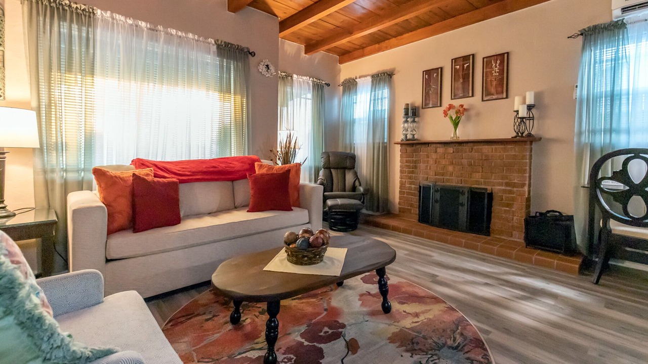 Photo of Livingroom in Tucson