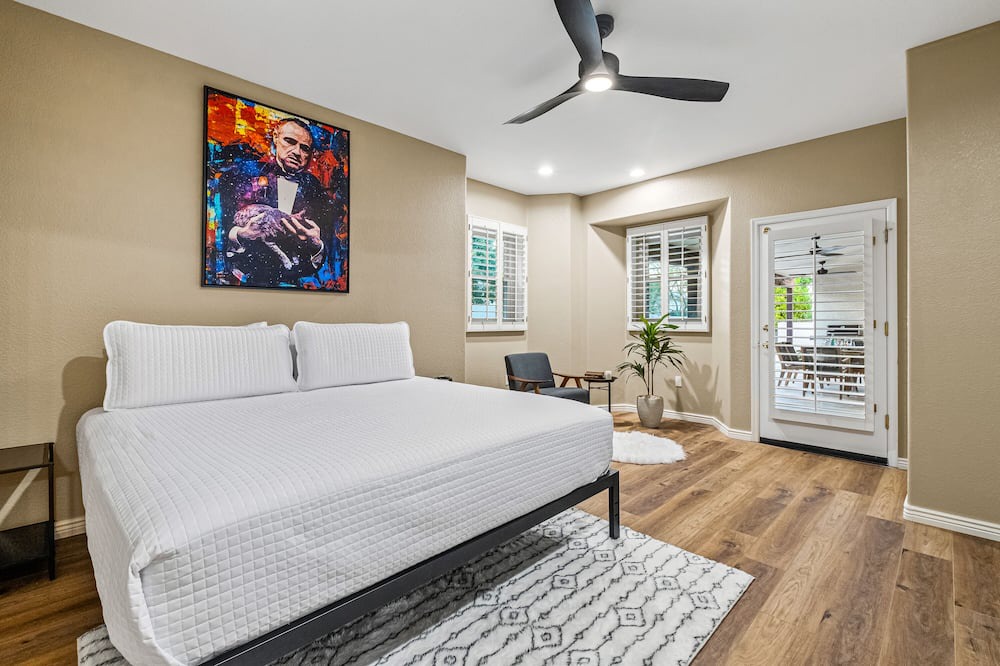 Photo of Bedroom in Paradise Valley Village
