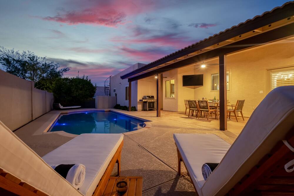 Photo of Outdoor in Paradise Valley Village