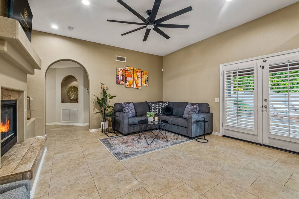 Photo of Bedroom in Paradise Valley Village