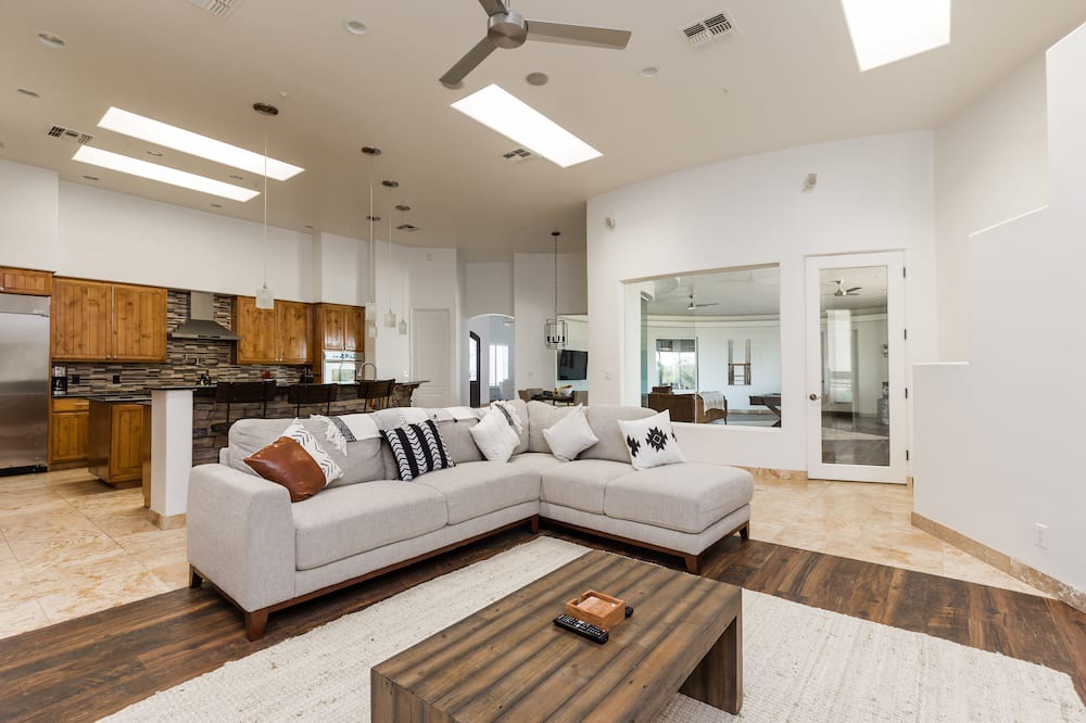 Photo of Livingroom in Pinnacle Peak