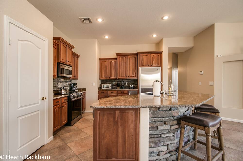 Photo of Kitchen in Wigwam Creek North