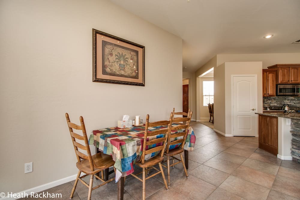 Photo of Kitchen in Wigwam Creek North