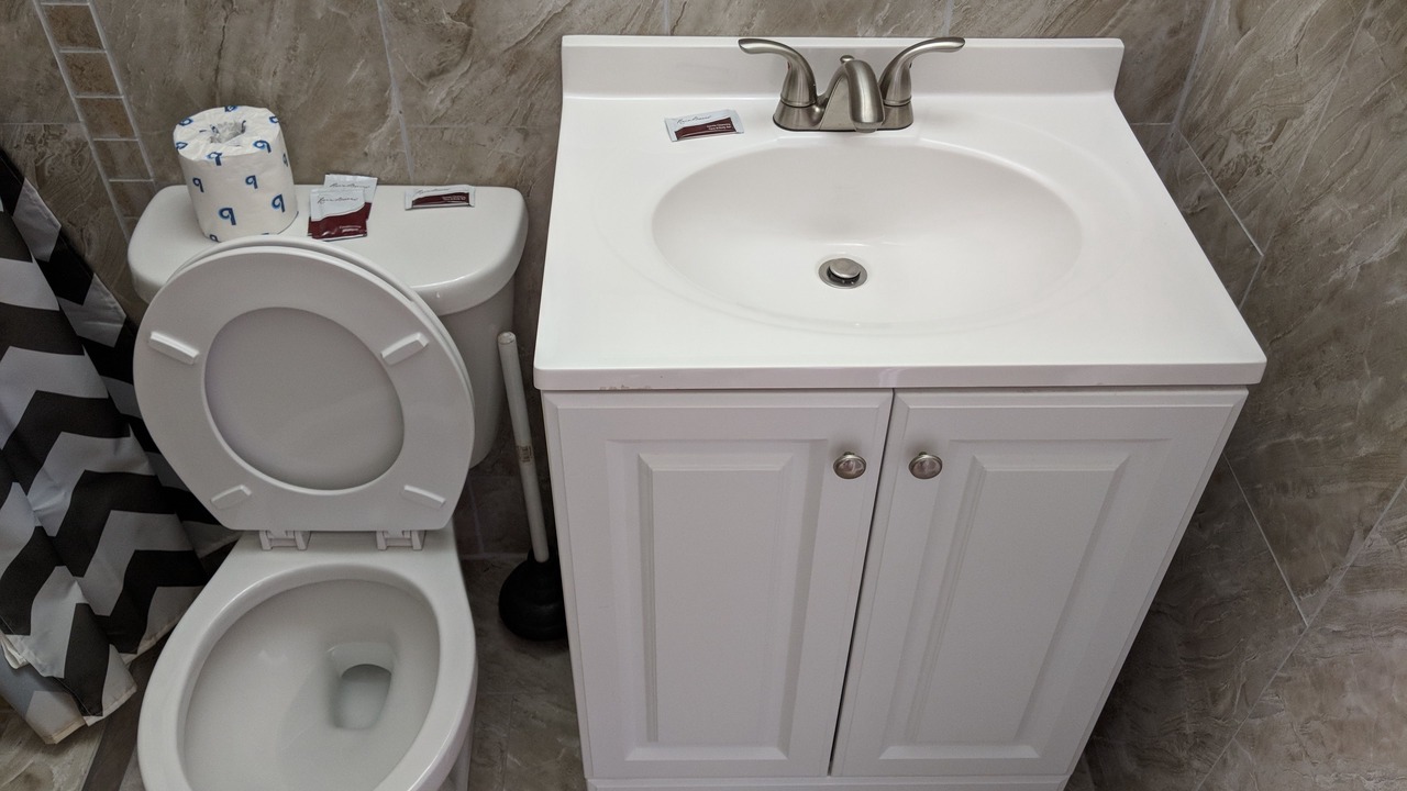 Photo of Bathroom in Globe
