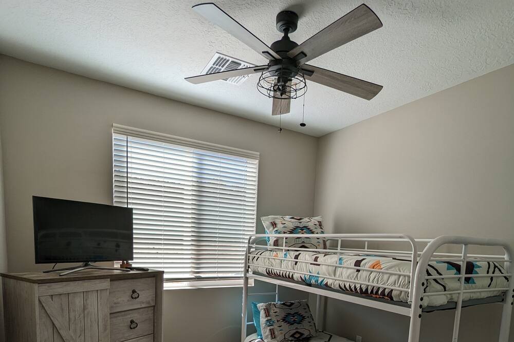 Photo of Bedroom in Greenehaven