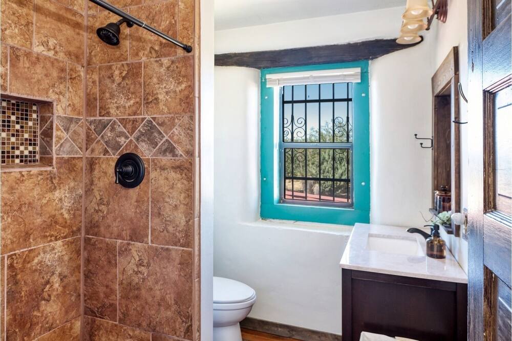 Photo of Bathroom in Pearce
