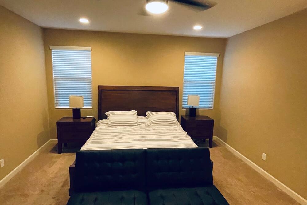 Photo of Bedroom in Glendale