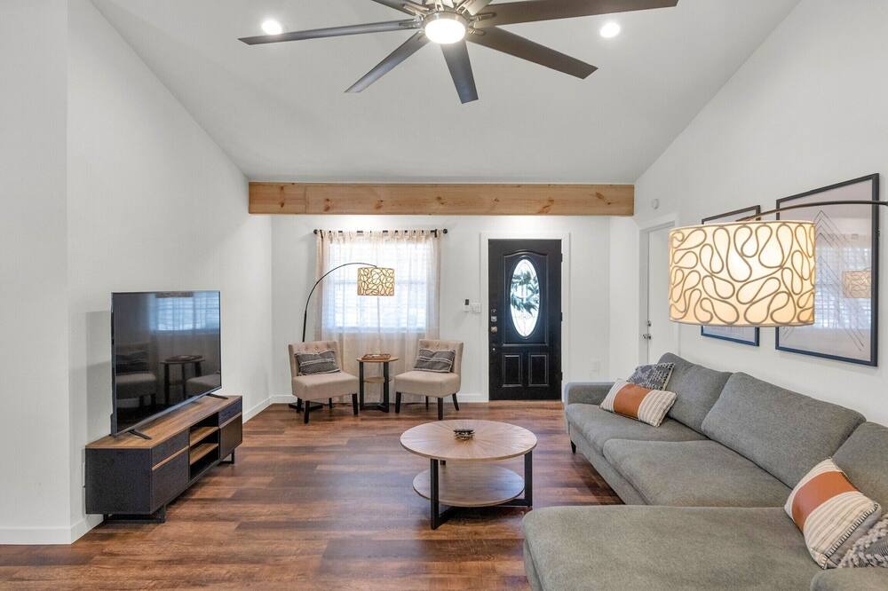 Photo of Livingroom in Trails North