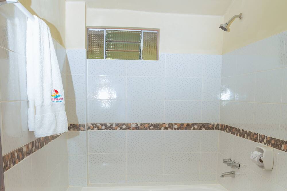 Photo of Bathroom in Luquina Chico