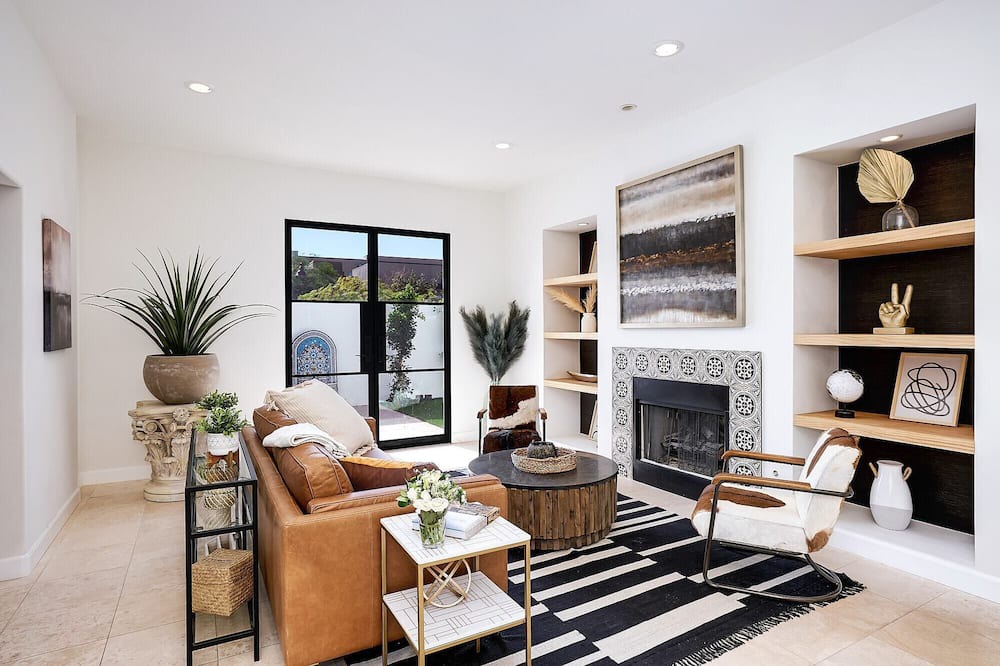 Photo of Livingroom in Camelback Park Estates