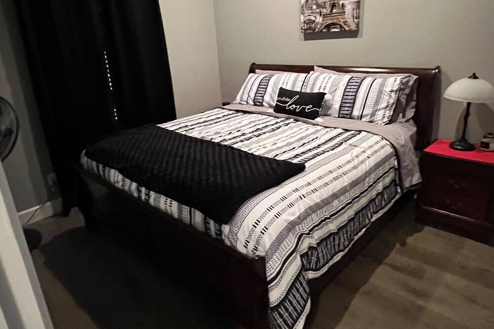 Photo of Bedroom in Sunridge Estates