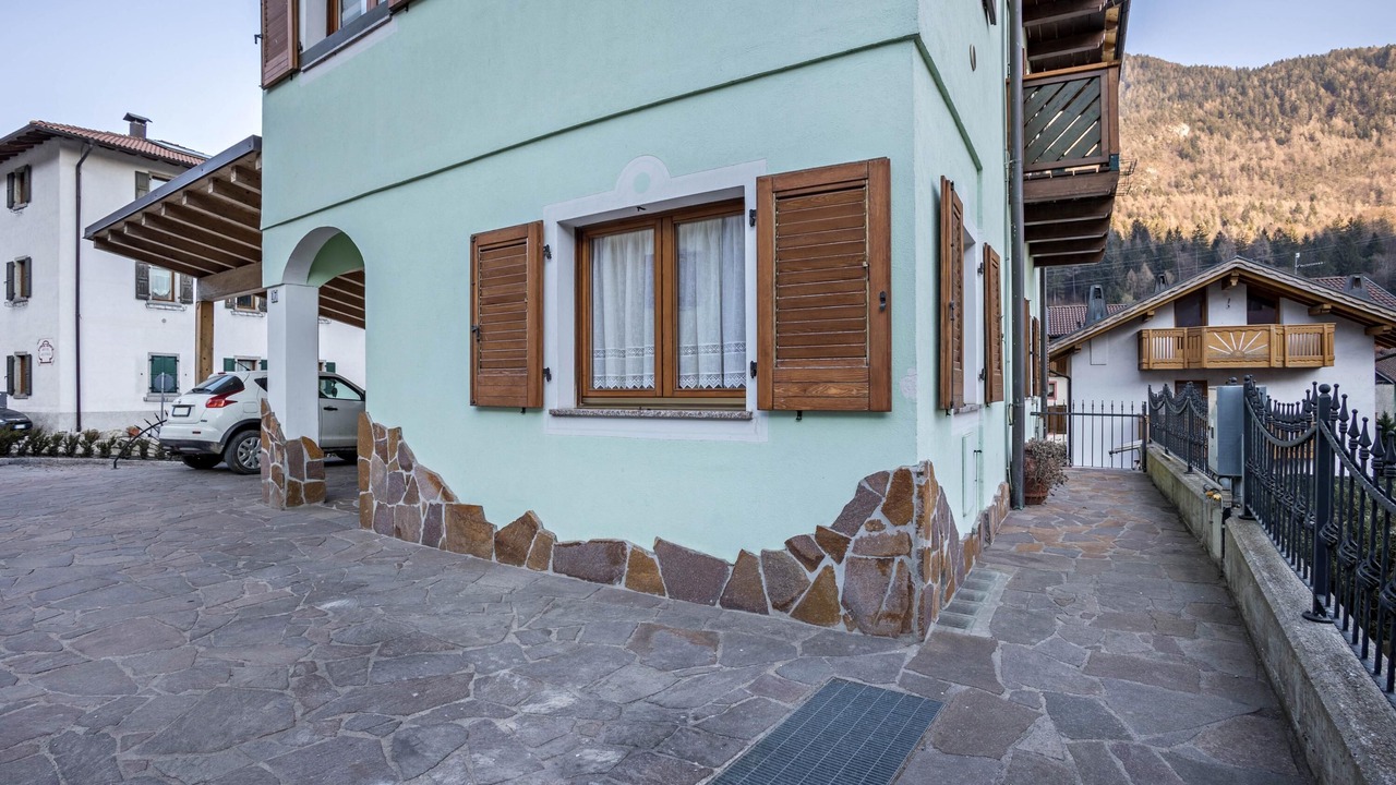 Photo of Patio Balcony in Roncone