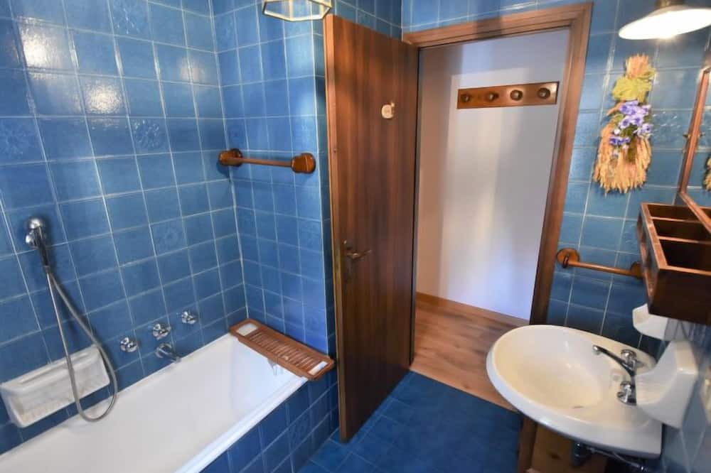 Photo of Bathroom in Palu