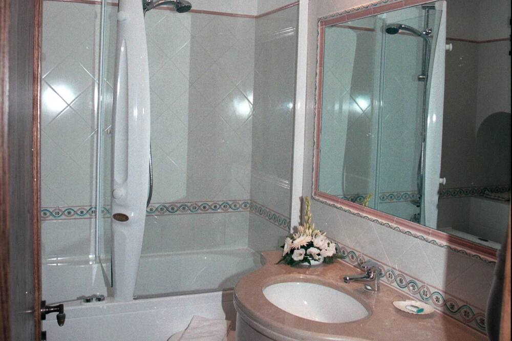 Photo of Bathroom in Path of the Gods