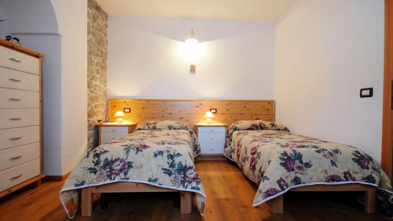Photo of Bedroom in Calceranica al Lago