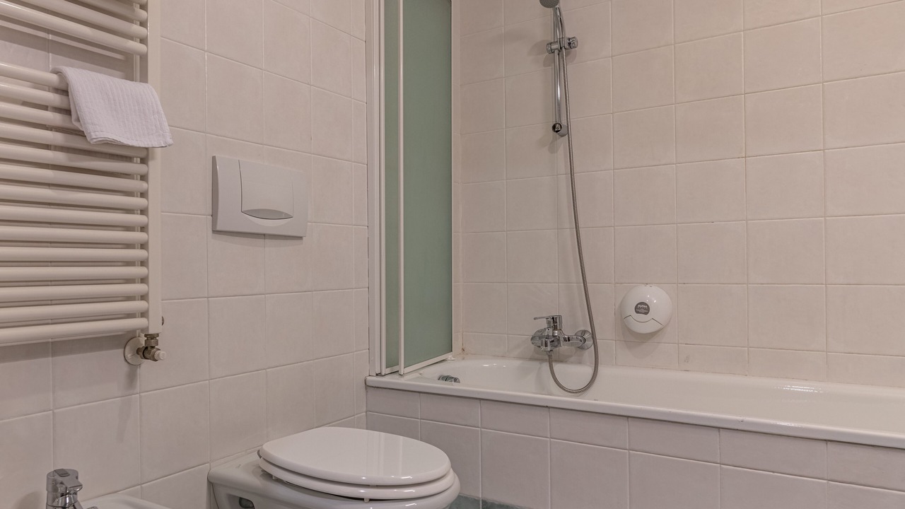 Photo of Bathroom in Tenno