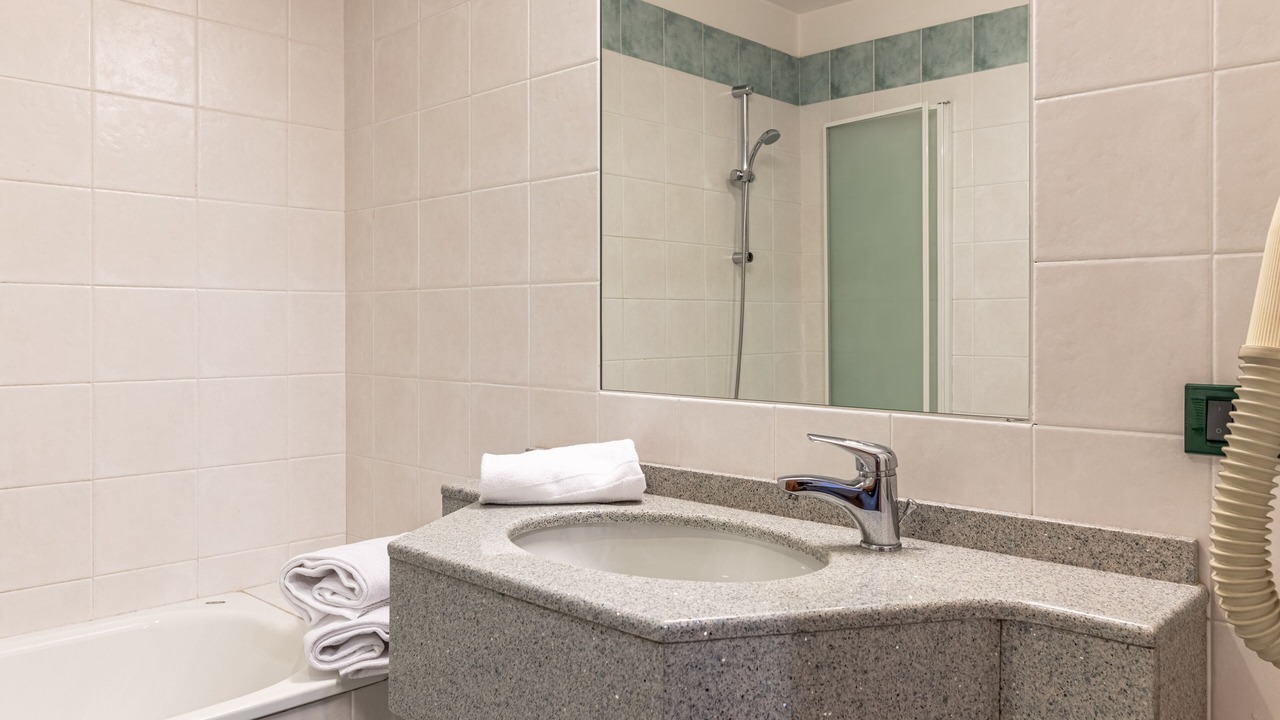 Photo of Bathroom in Tenno