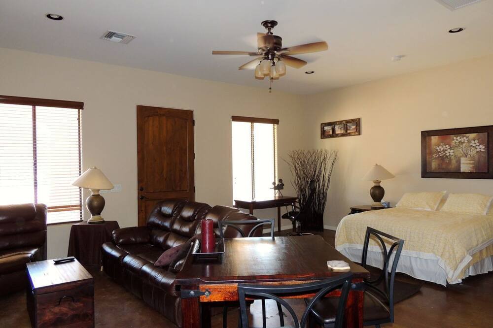 Photo of Livingroom in San Tan Valley