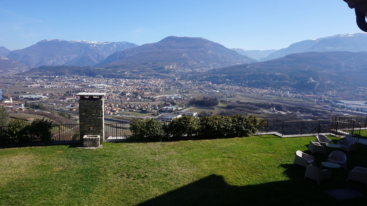 Photo of Outdoor in Isera