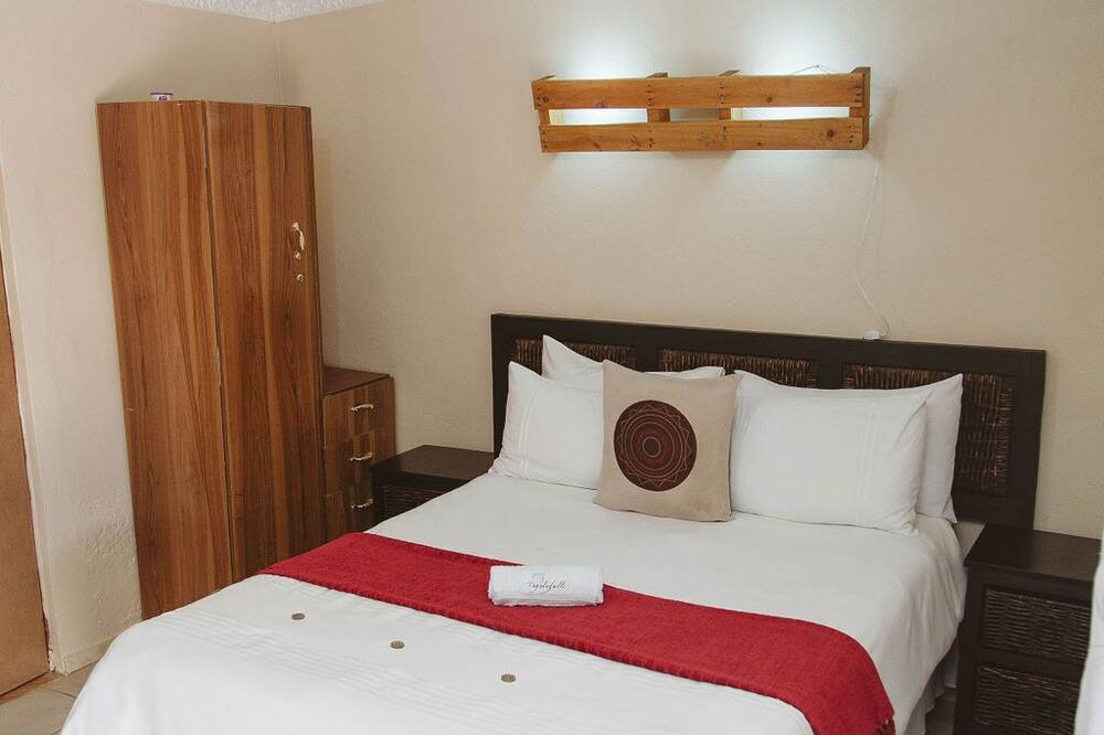 Photo of Bedroom in Bonjaneni