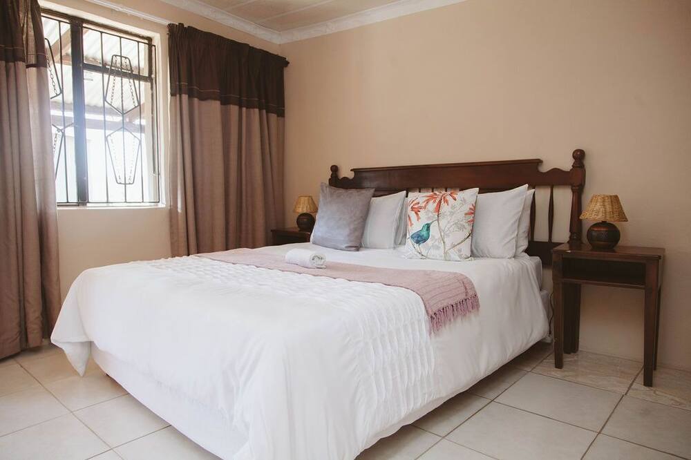 Photo of Bedroom in Bonjaneni