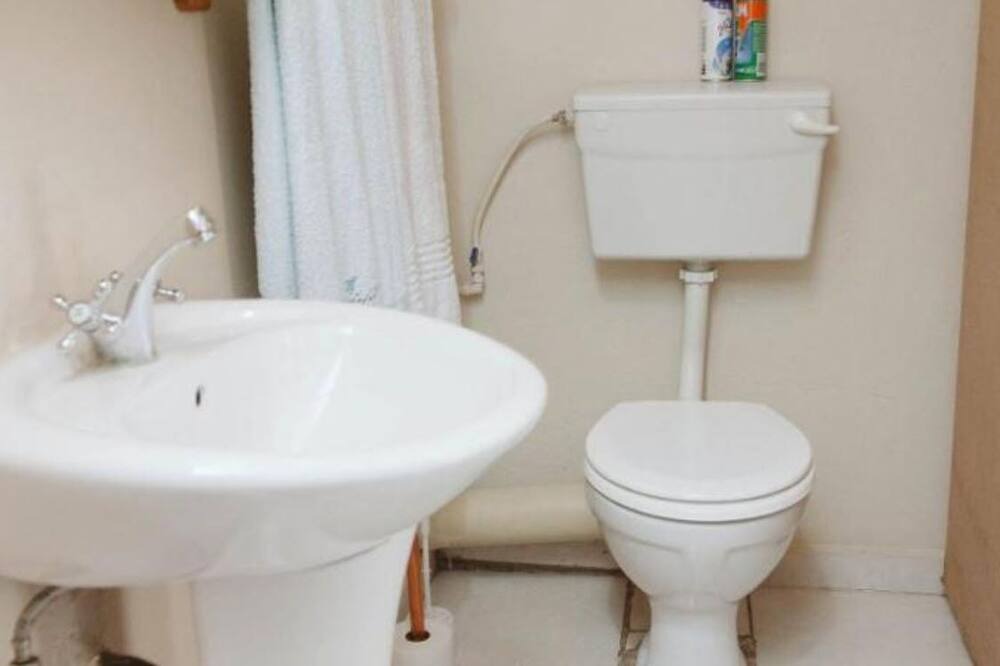 Photo of Bathroom in Bonjaneni
